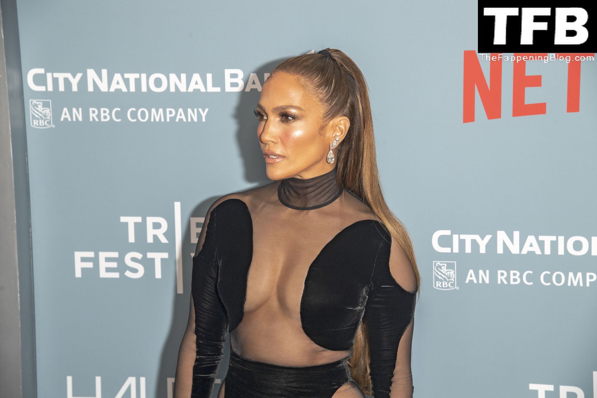 Jennifer-Lopez-Sexy-The-Fappening-Blog-74-1.jpg