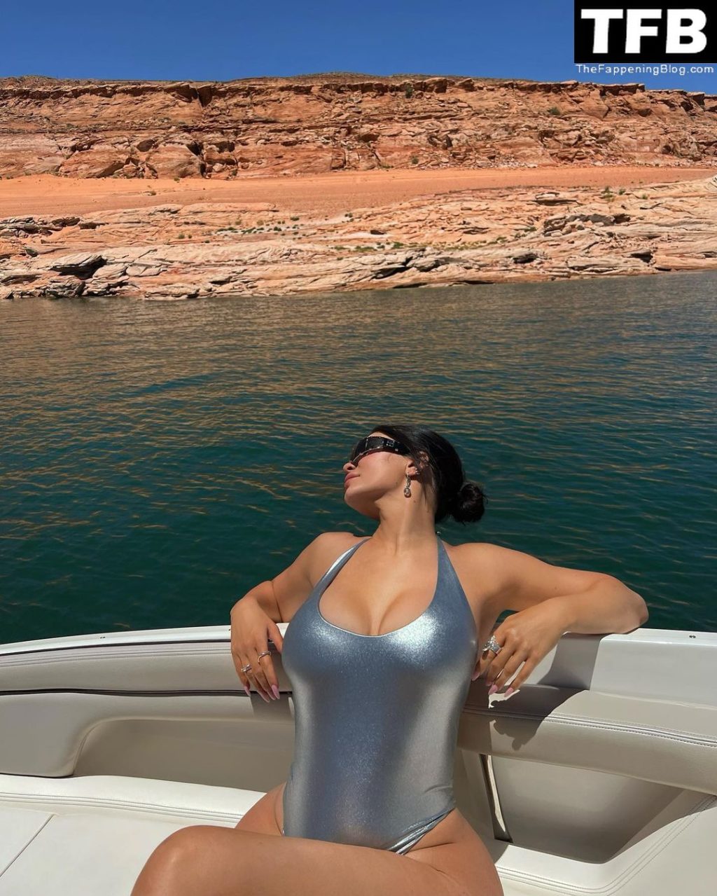 Kylie Jenner Displays Her Sexy Boobs (6 Photos)