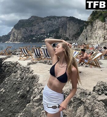 Loreto Peralta / loretoperalta Nude Leaks Photo 2
