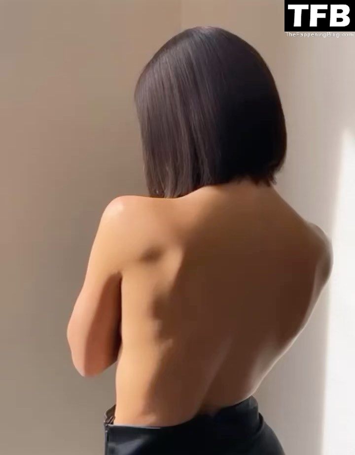 Maria Pedraza Topless (4 Photos + Video)