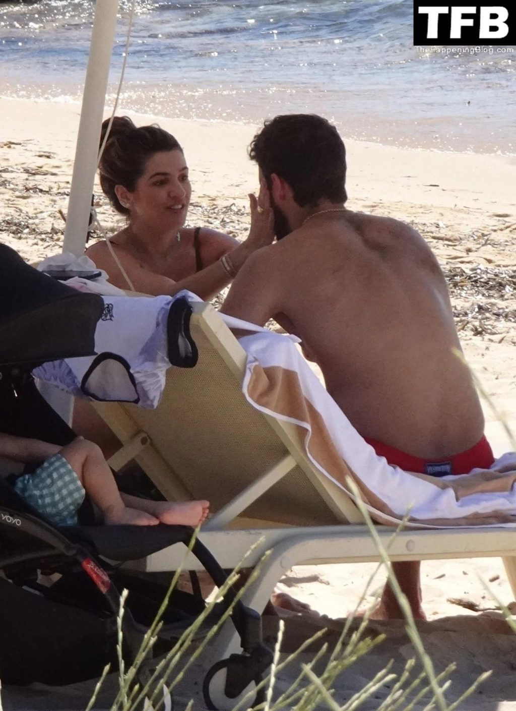 Natália Loewe &amp; Alisson Becker Enjoy a Day at the Beach in Sardinia (14 Photos)