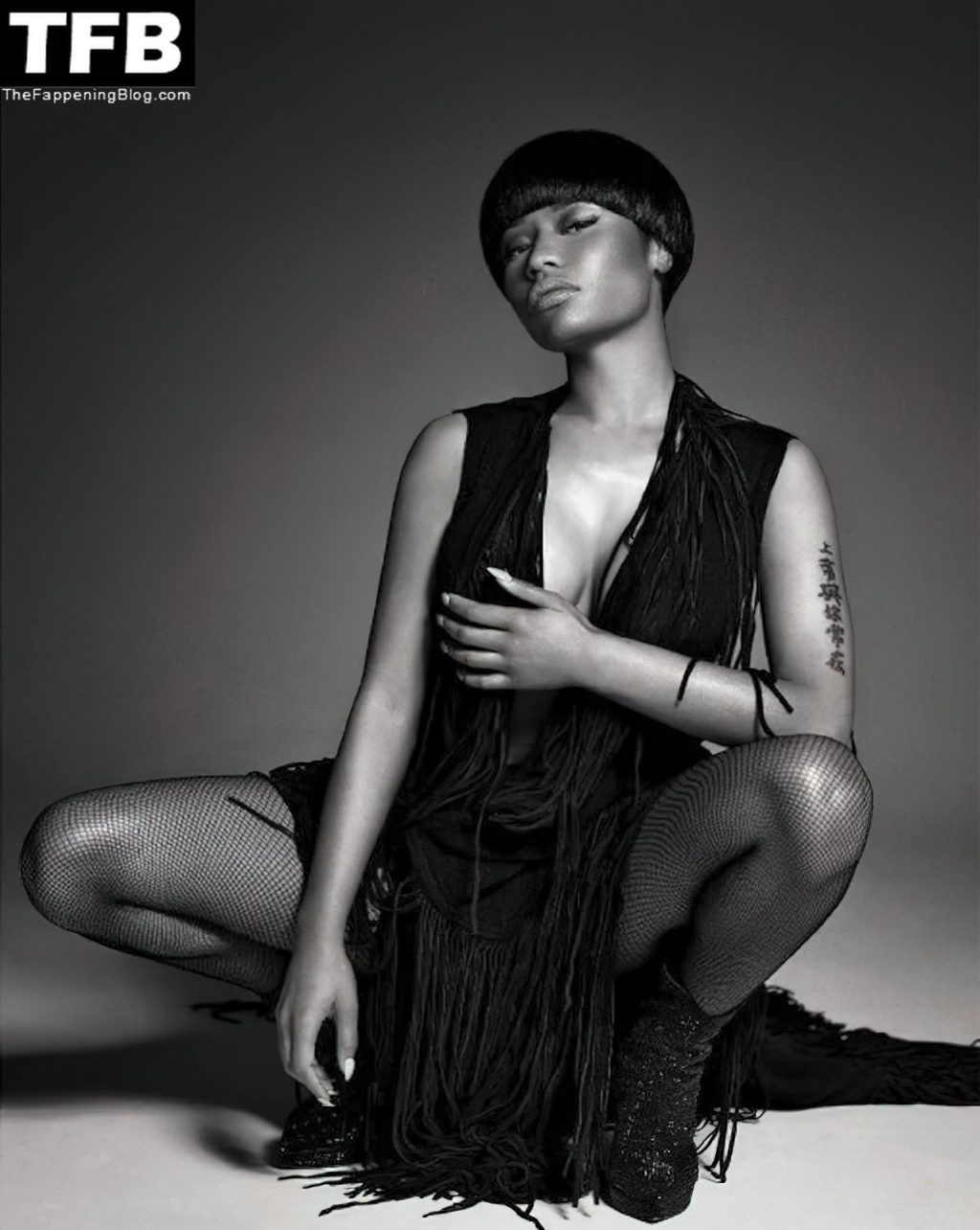 Nicki Minaj Nude &amp; Sexy – L’Uomo Vogue (15 Photos)