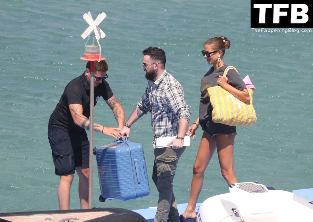 Nicole Poturalski is Spotted with Nico Schulz Out in Mykonos (45 Photos)