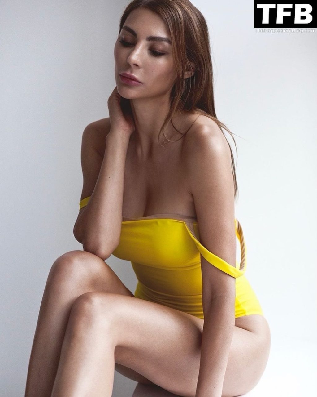 Nika Viper Topless &amp; Sexy Collection (35 Photos)