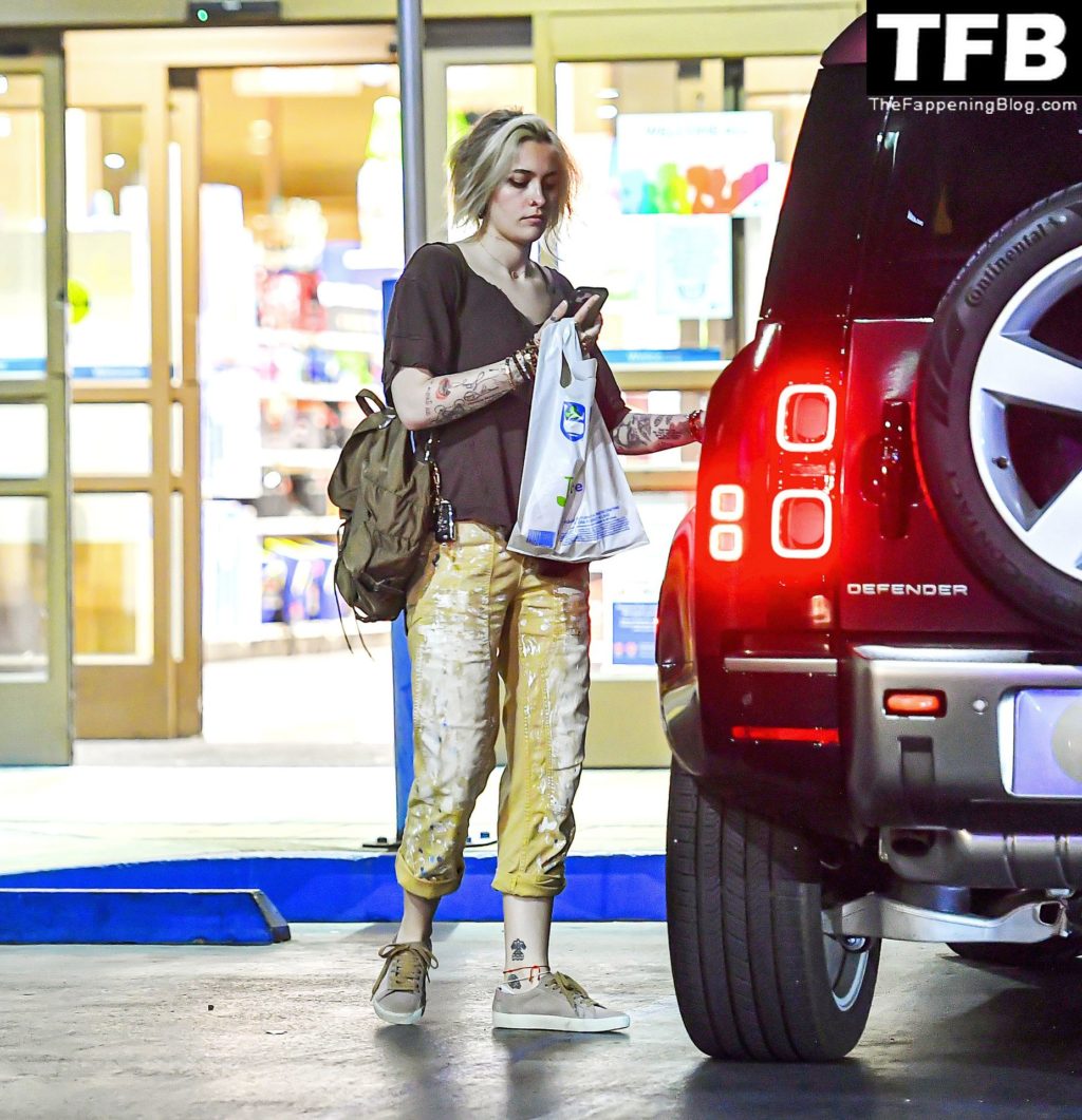 Braless Paris Jackson is Spotted in Los Angeles (18 Photos)
