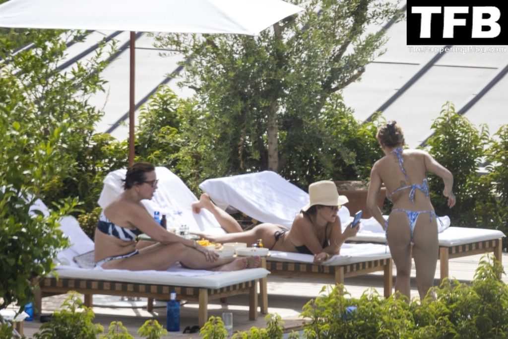 Rita Ora Takes the Spanish Sunshine in Madrid (50 Photos)