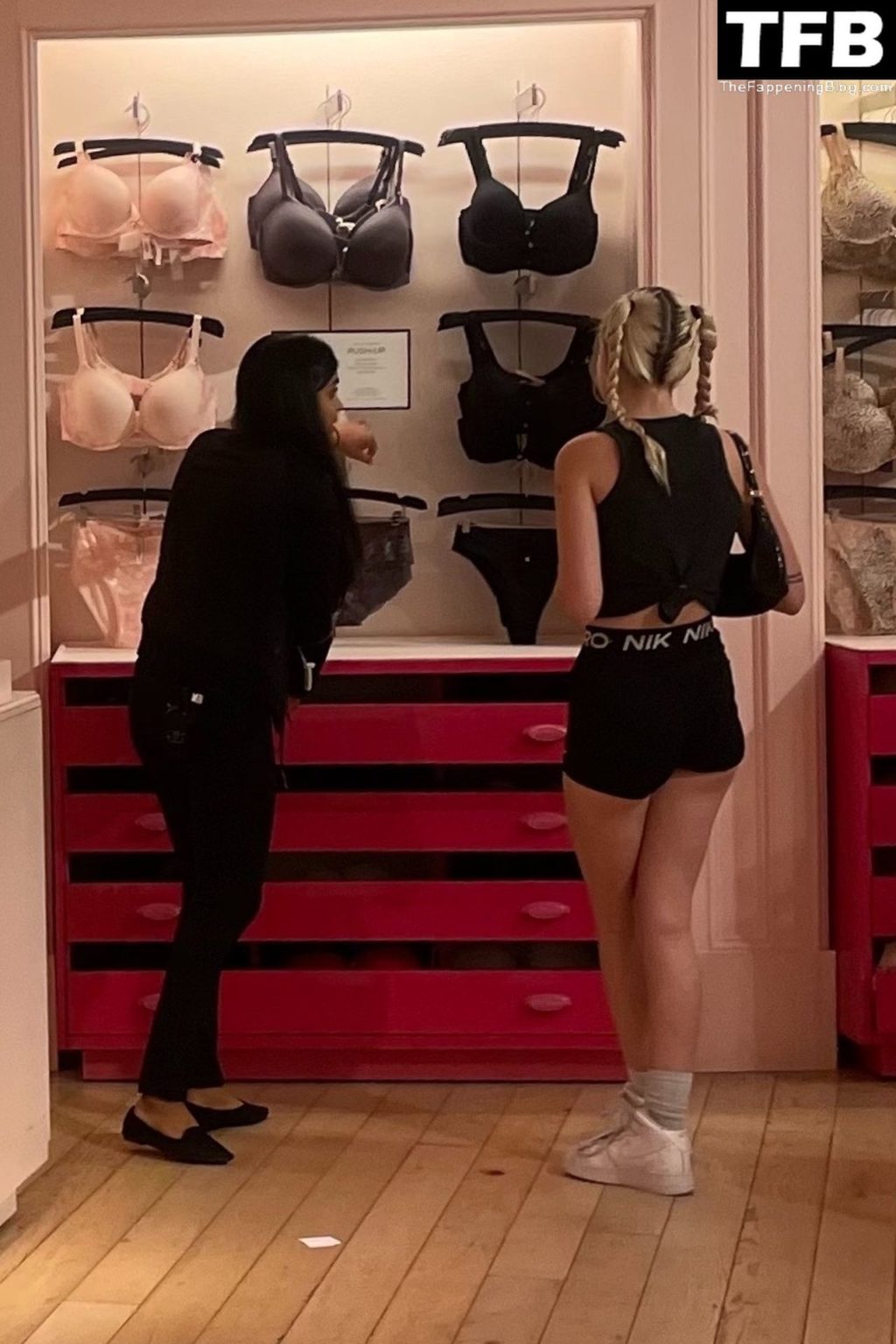 Sami Sheen Visits Victoria’s Secret for New Lingerie in LA (25 Photos)