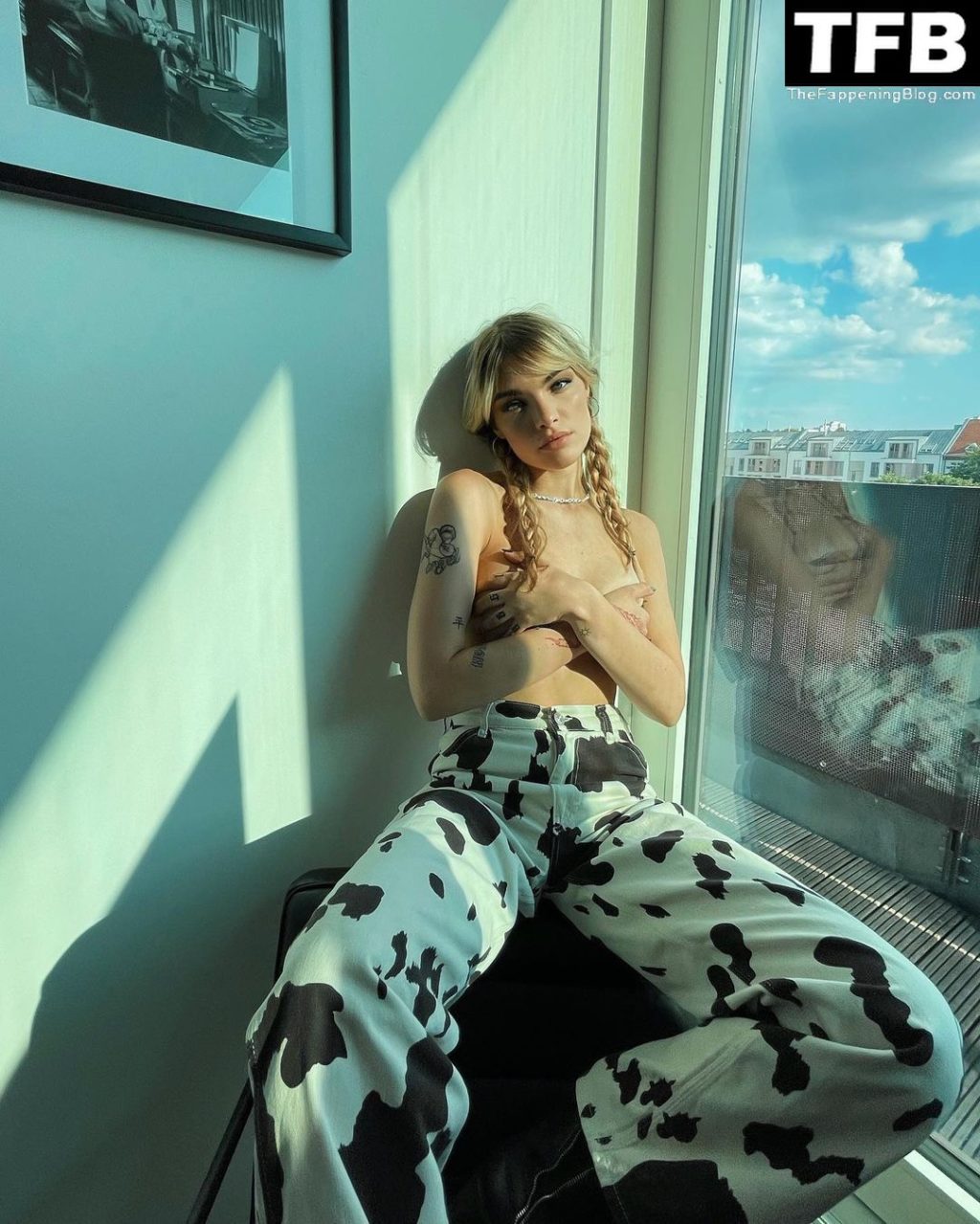 Sarah Almoril Nude &amp; Sexy Collection (26 Photos)