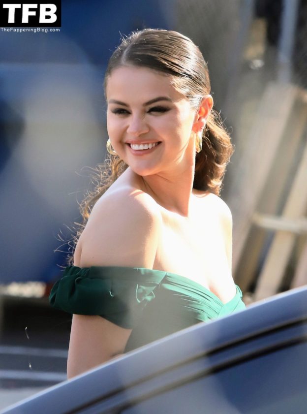 Selena Gomez Wows In A Green Dress As She Arrives To Jimmy Kimmel Live In La 56 Photos Videos 