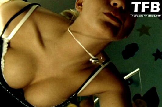 Anna Bertheau Nude &amp; Sexy Collection (8 Photos)