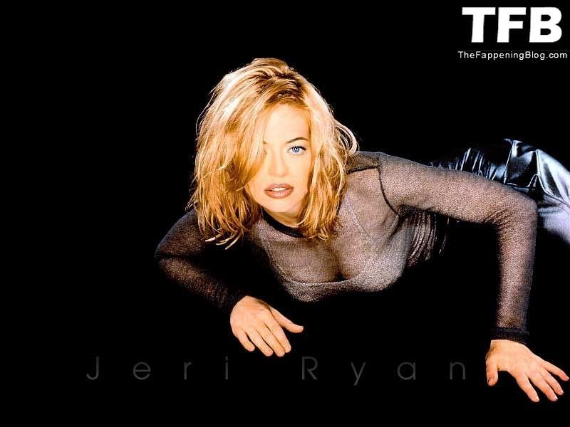 Jeri Ryan Topless &amp; Sexy Collection (73 Photos)