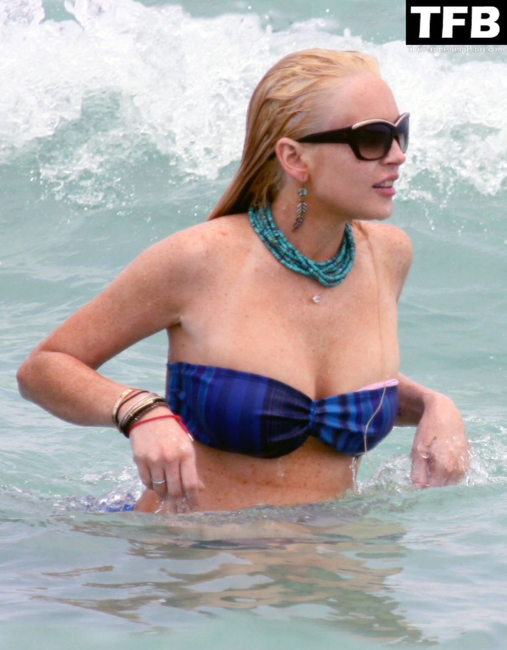 Lindsay Lohan Nude &amp; Sexy Collection – Part 3 (150 Photos)