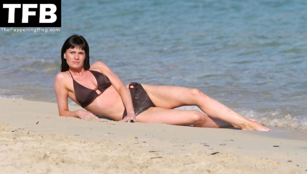 Lucy Pargeter Sexy (7 Photos)
