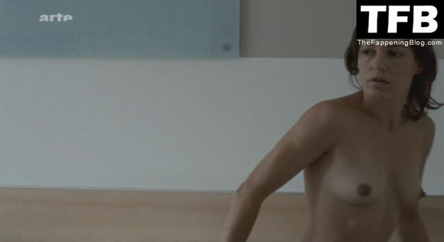 Nicolette Krebitz Nude &amp; Sexy Collection (19 Photos)