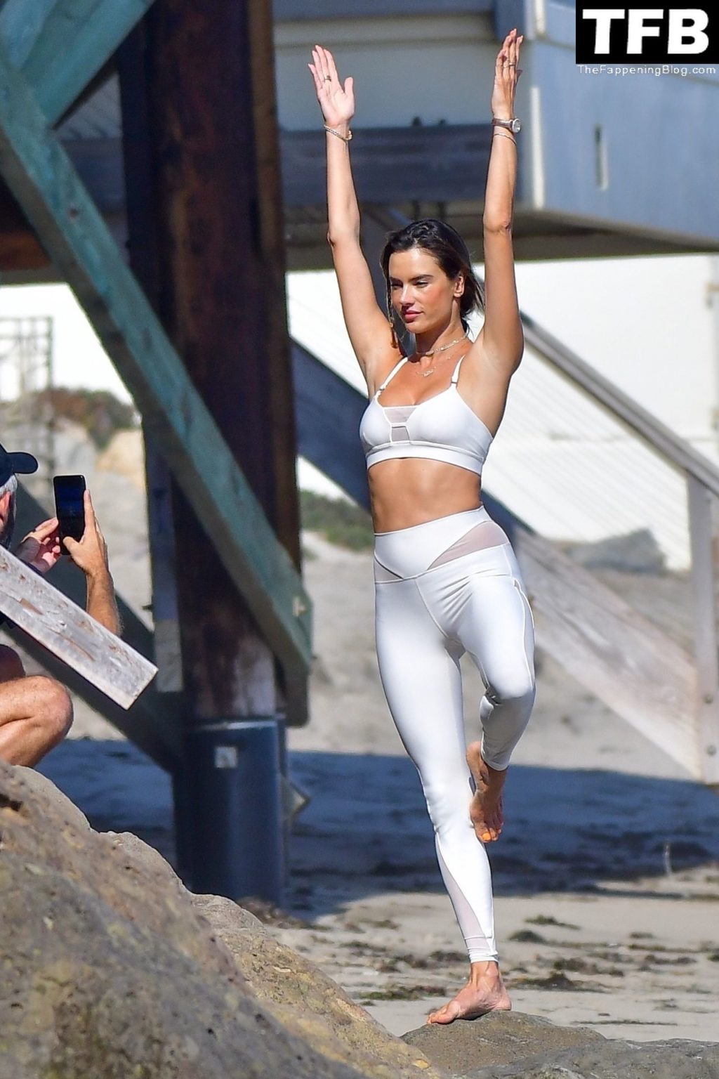 Alessandra Ambrosio Shows Off Her Best Poses During a Shoot in Malibu (93 Photos)