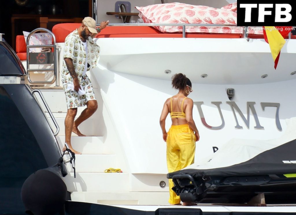 Alicia Keys Enjoys a Beach Day with Family While Vacationing in Formentera (37 Photos)