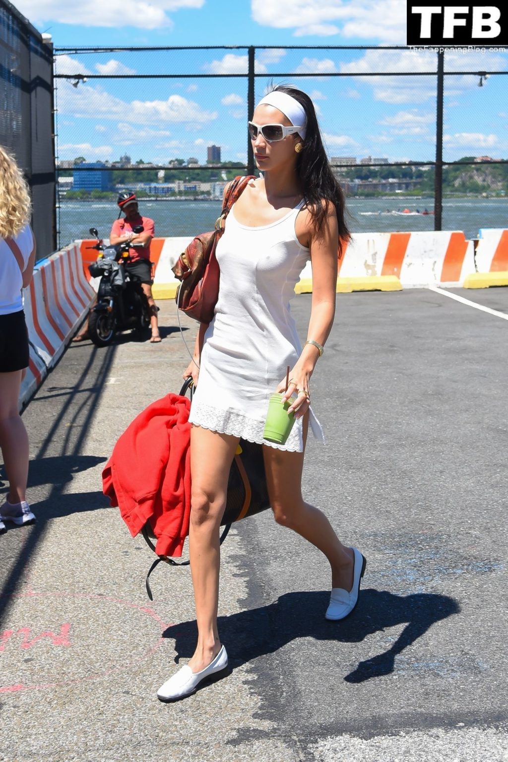 Bella Hadid is a Sporty Babe on the Way to the Hamptons (28 Photos)