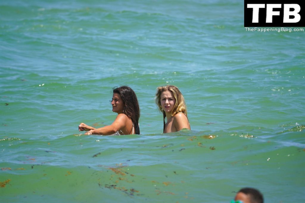 Chloe Lukasiak Looks Sexy in a Bikini on the Beach in Miami (15 Photos)