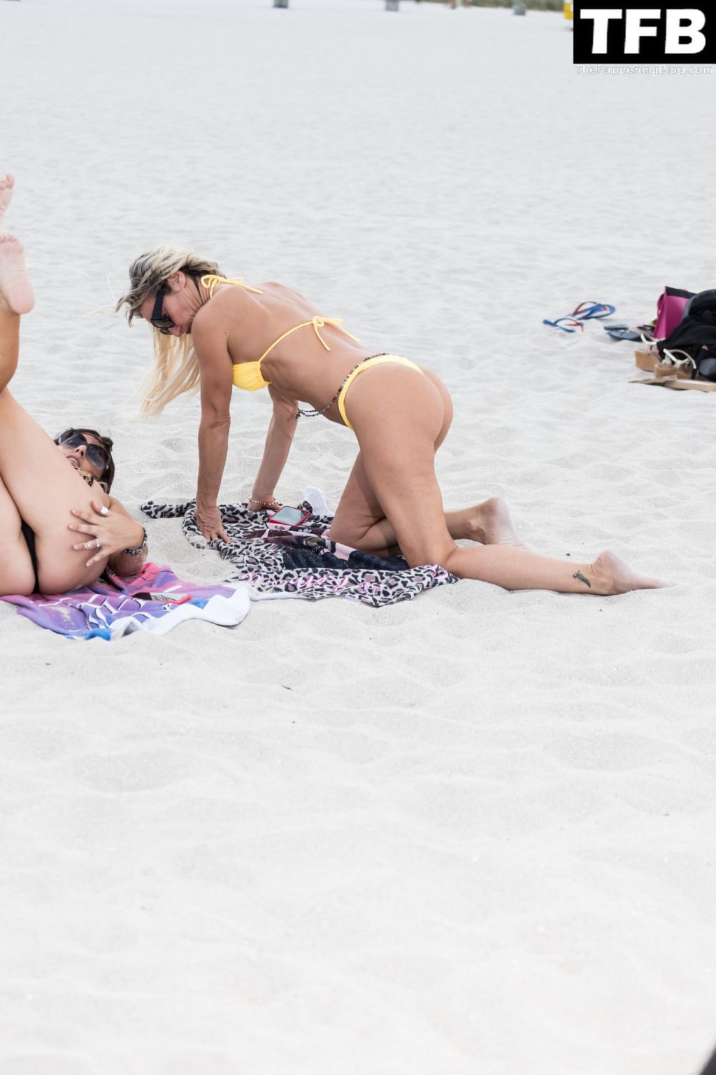 Claudia Romani &amp; Carol Paredes Take Over South Beach (35 Photos)