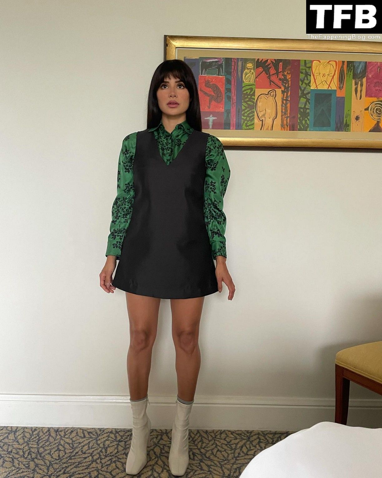 Diane-Guerrero-Sexy-Legs-TheFappeningBlog-5.jpg