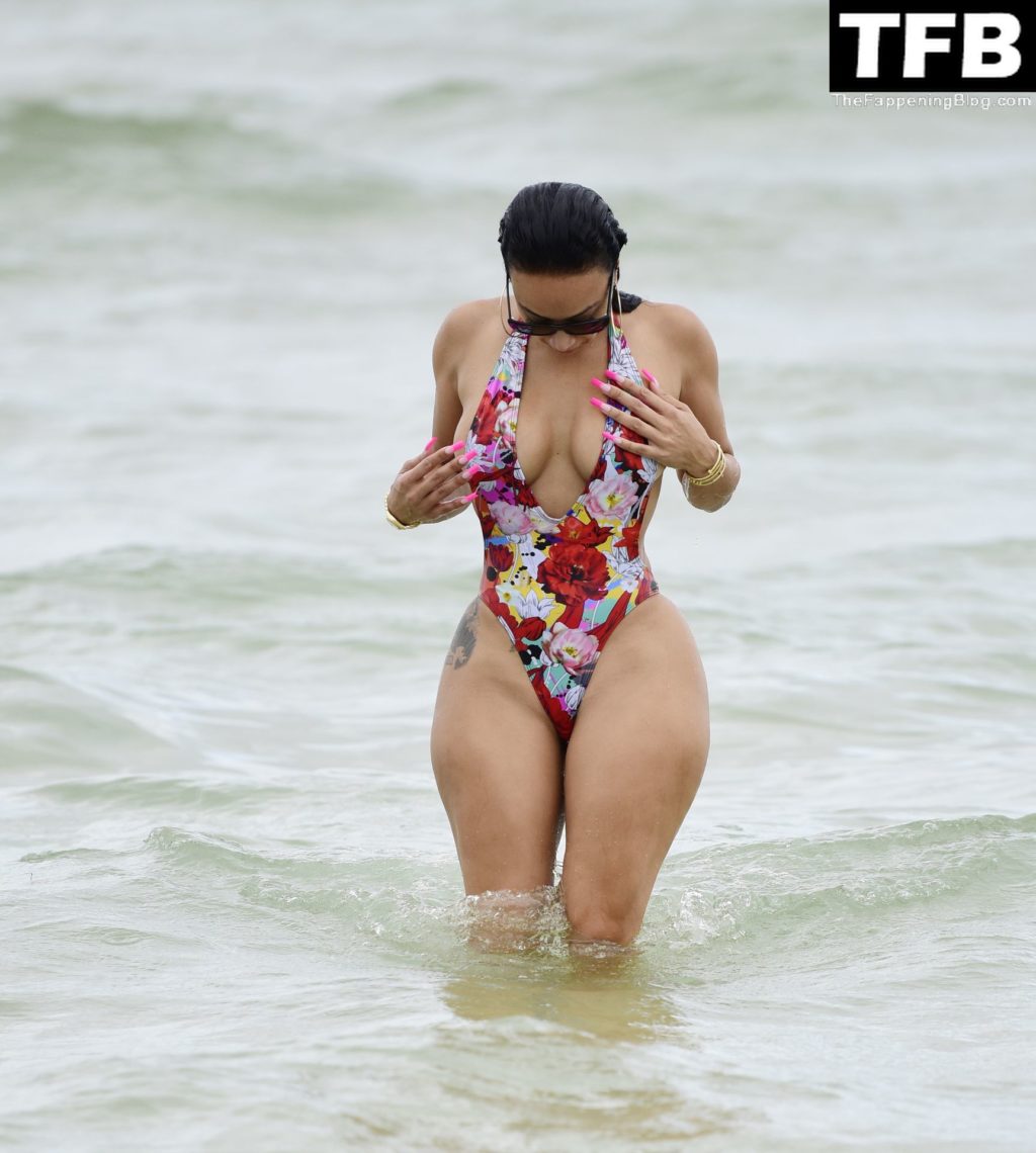 Draya Michele Hits the Beach in Miami (37 Photos)