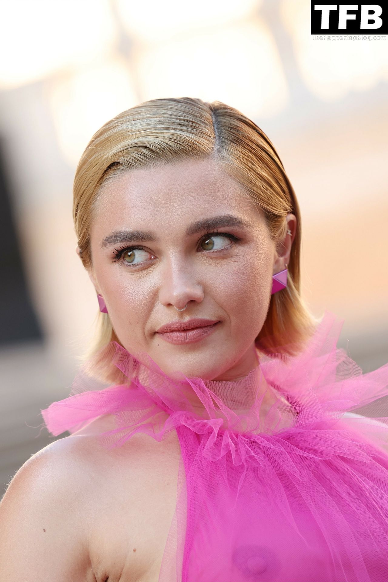 Florence-Pugh-See-Through-Nude-The-Fappening-Blog-36.jpg