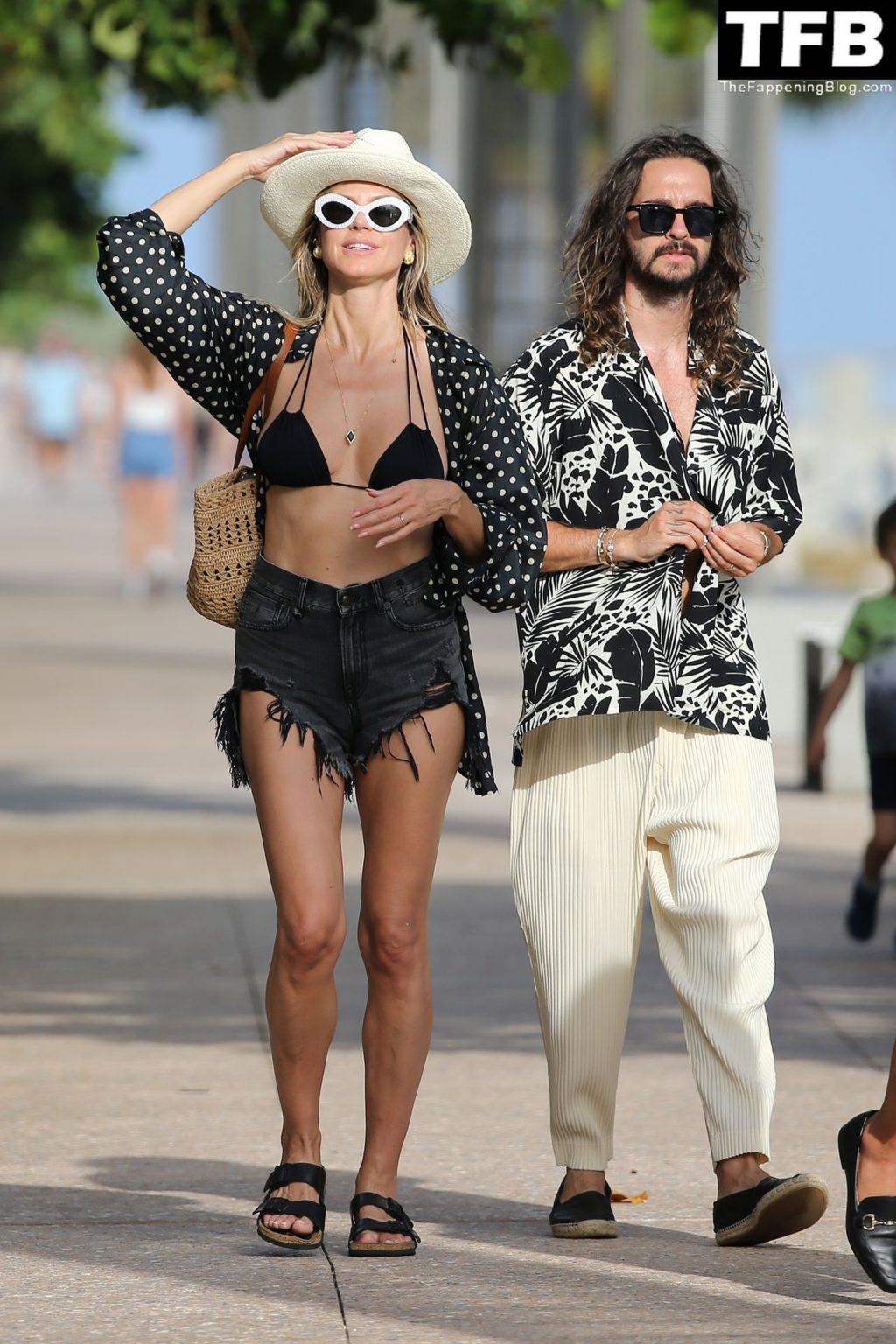 Heidi Klum Goes for a Romantic Walk with Tom Kaulitz in Miami (60 Photos)