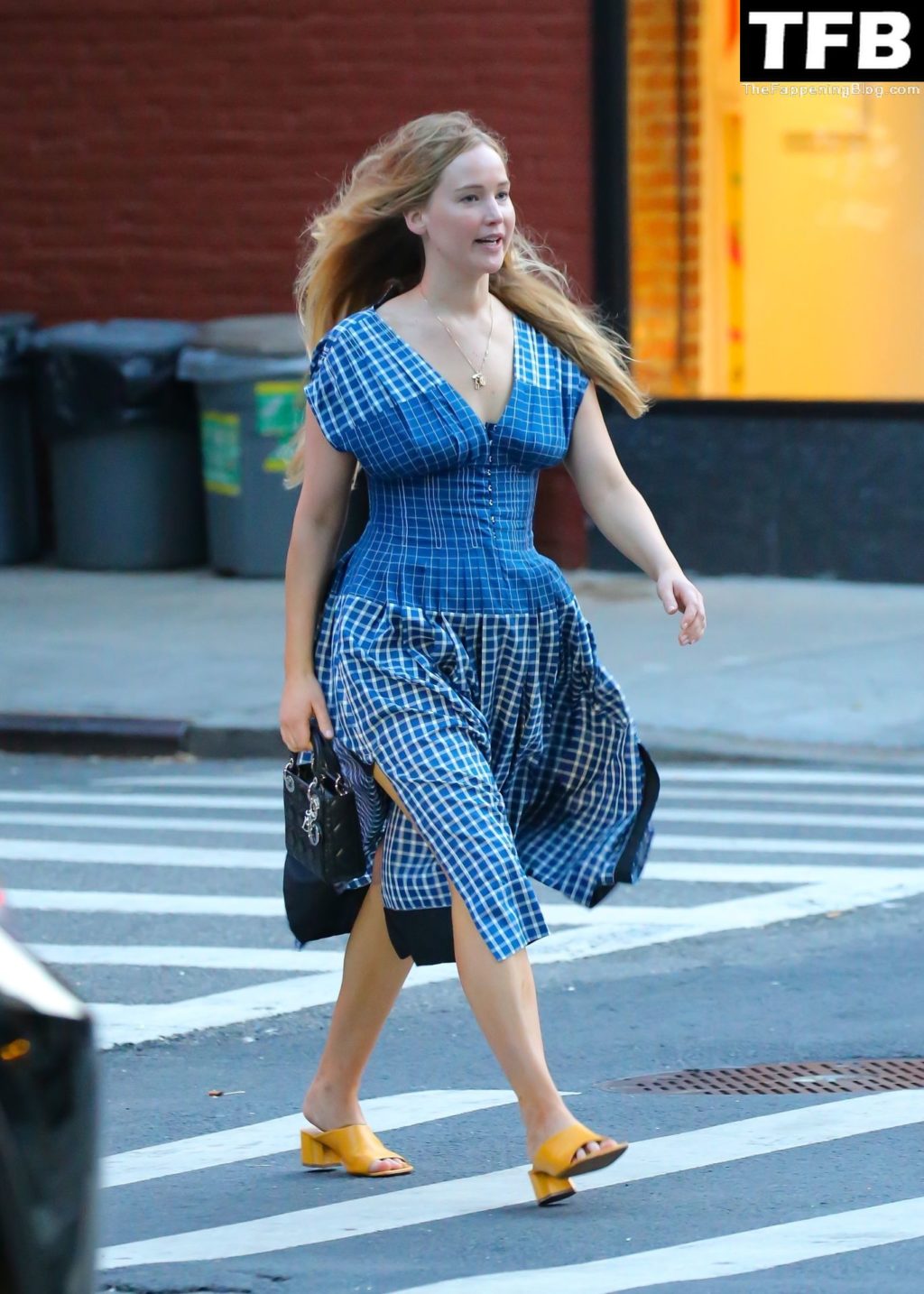 Jennifer Lawrence is Seen Leaving Cafe Cluny Restaurant in New York (30 Photos)