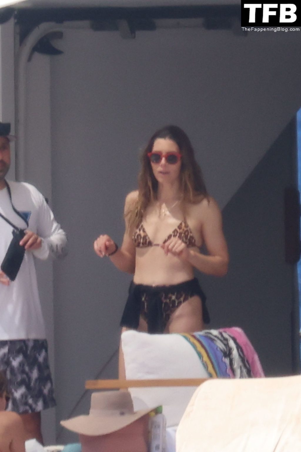 Justin Timberlake Slaps Jessica Biel on the Bum as They’re Spotted on a Yacht (59 Photos)