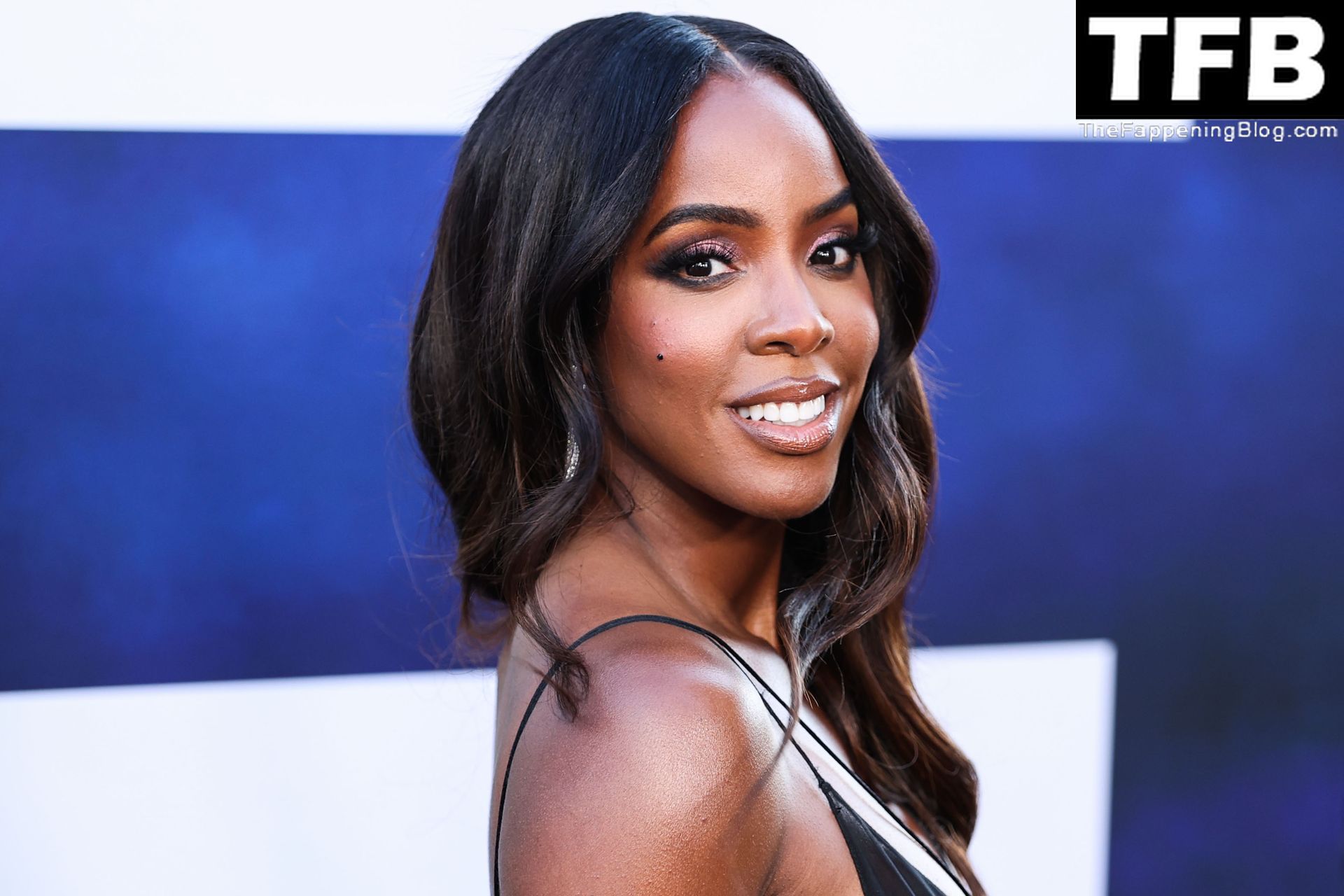 Kelly-Rowland-Sexy-The-Fappening-Blog-27.jpg
