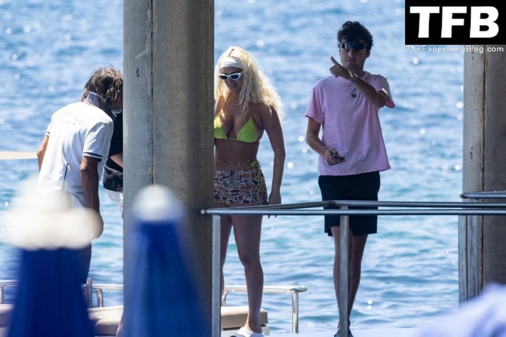 Kelsey Calemine Rocks a Yellow Bikini Aboard a Yacht on a Summer Break in Nerano (53 Photos)