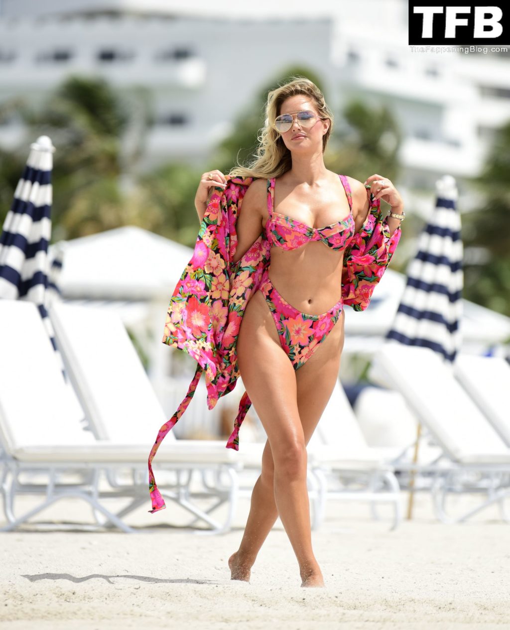 Kourtney Kellar Shows Off Her Assets During a Beach Shoot in Miami (65 Photos)