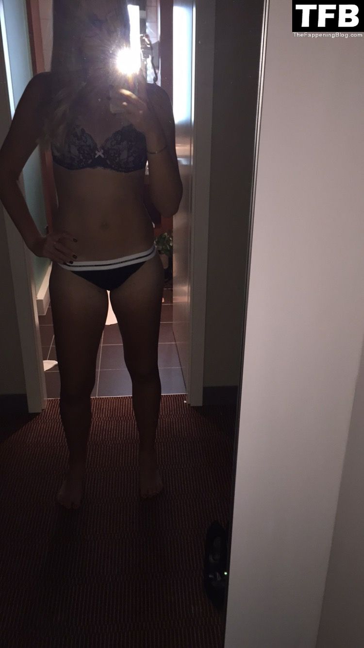 Kristina-Mladenovic-Sexy-Leaked-The-Fappening-Blog-12.jpg