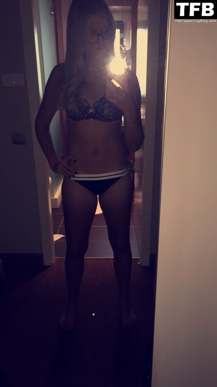 Kristina-Mladenovic-Sexy-Leaked-The-Fappening-Blog-15.jpg
