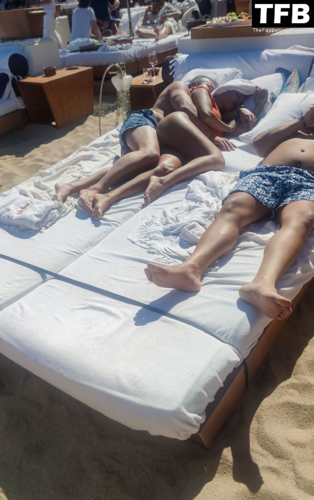 Nadine Nassib Njeim Hugs and Kisses Her Boyfriend on the Beach in Greece (25 Photos)