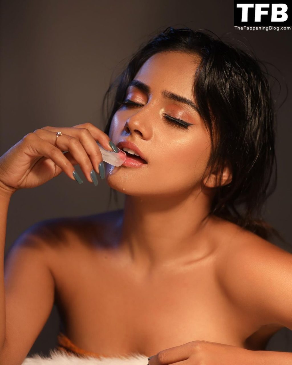 Nisha Guragain Topless & Sexy Collection (155 Photos) .