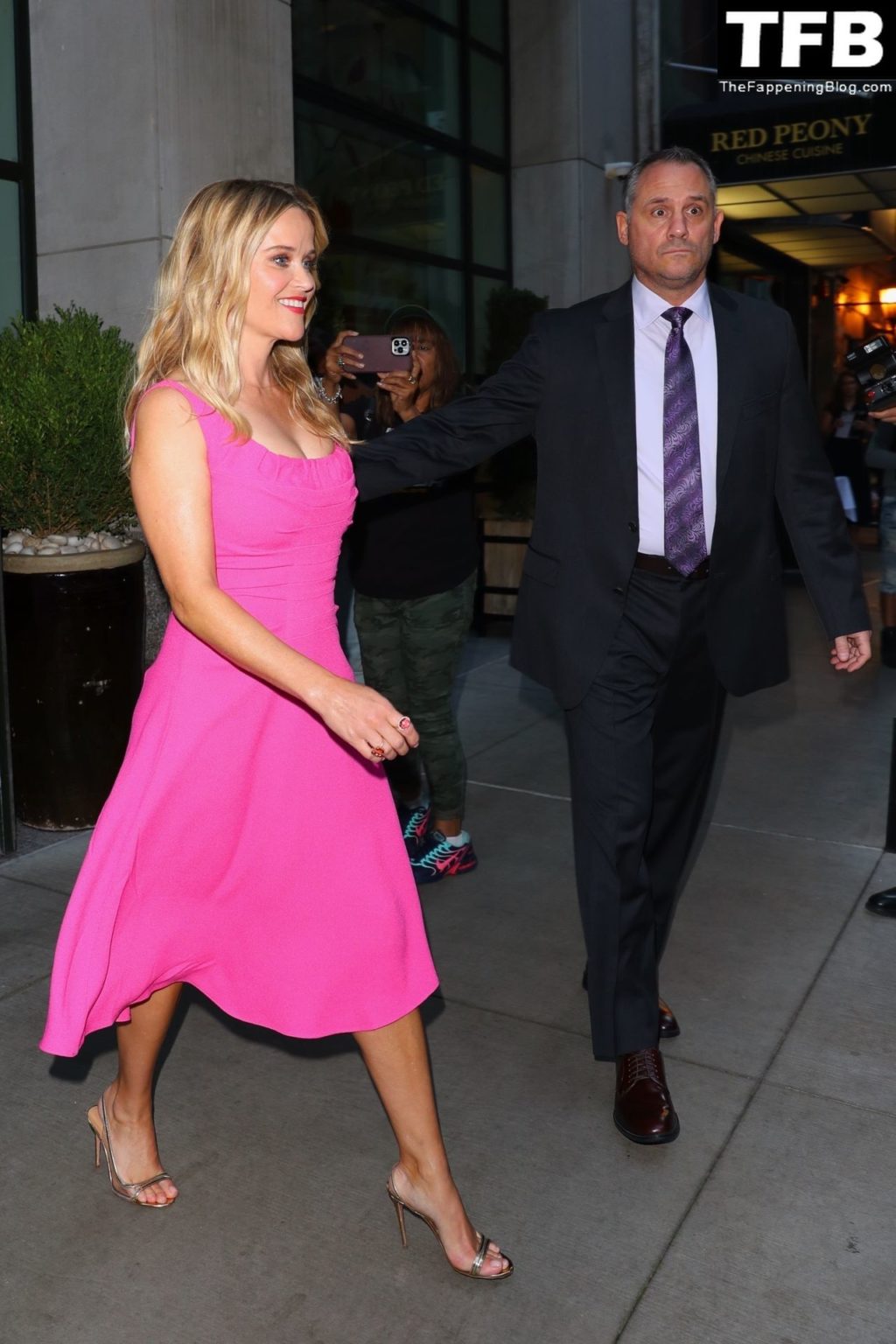 Reese Witherspoon Looks Hot in Pink at the “Where The Crawdads Sing” Premiere in NYC (65 Photos)