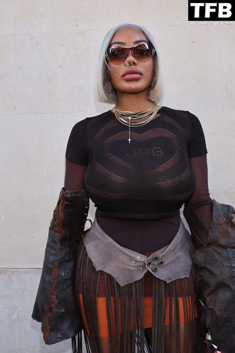 Shannade Clermont & Shannon Clermont Look Hot in Paris (14 Photos) | #