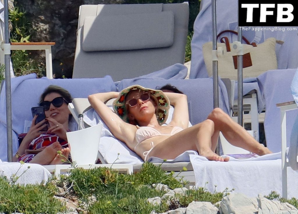 Sienna Miller Dons Her Skimpy Little Bikini Out in St Tropez (75 Photos)