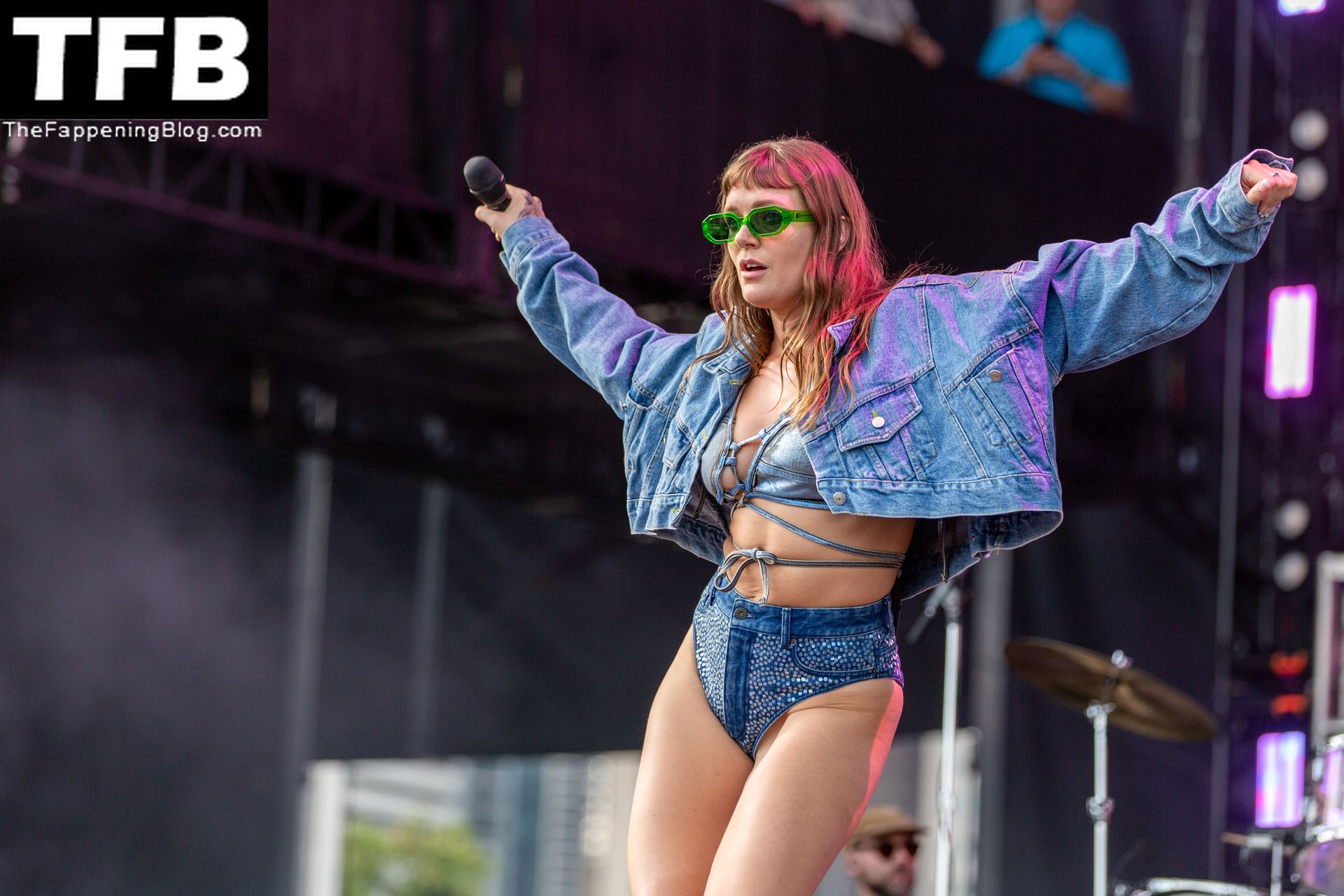 Tove lo lollapalooza 2022 boobs