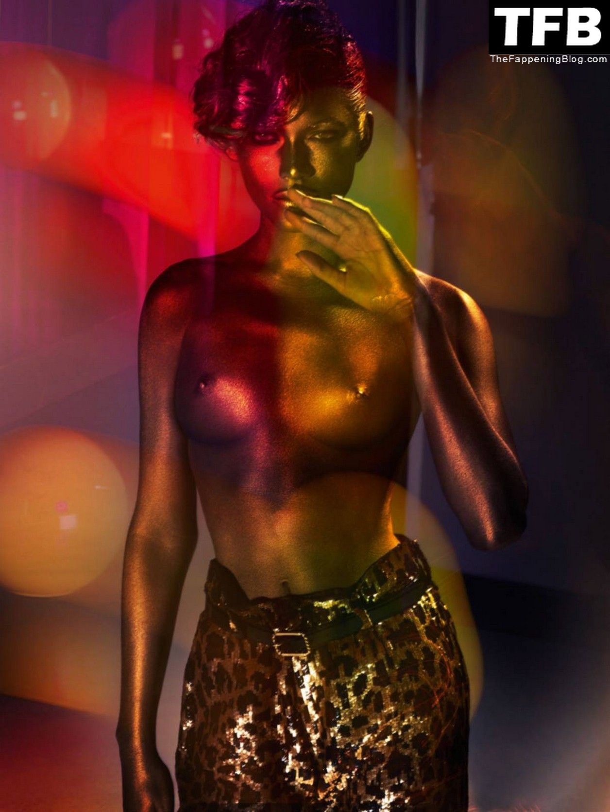 Valentina-Sampaio-Nude-Transgender-In-Fashion-Magazines-TheFappeningBlog-1.jpg