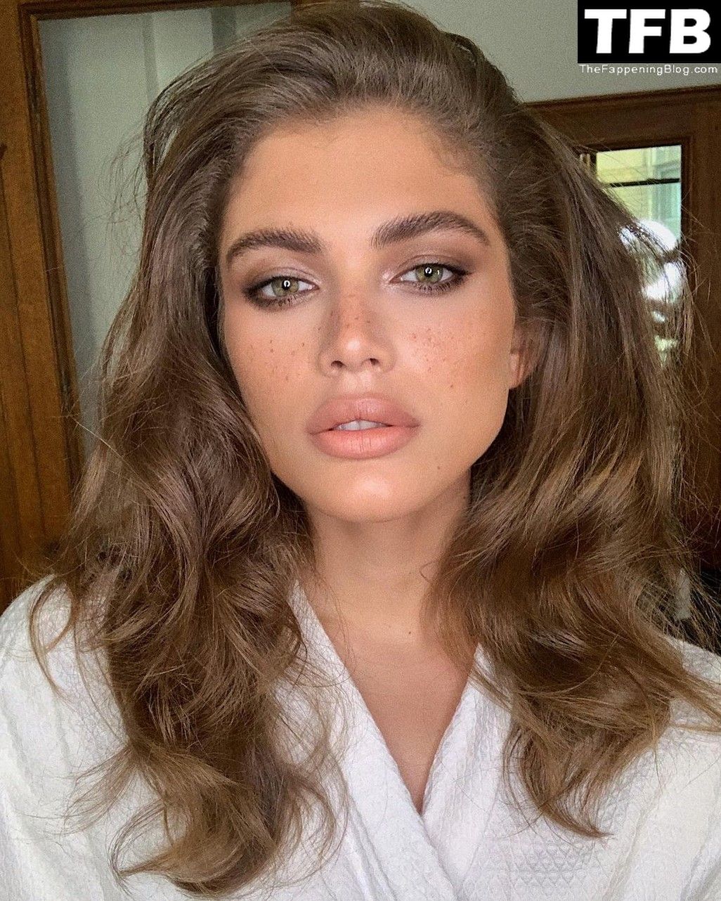 Valentina-Sampaio-So-Cute-In-A-Selfie-That-You-Wont-Guess-She-Was-A-Man-TheFappeningBlog-6.jpg
