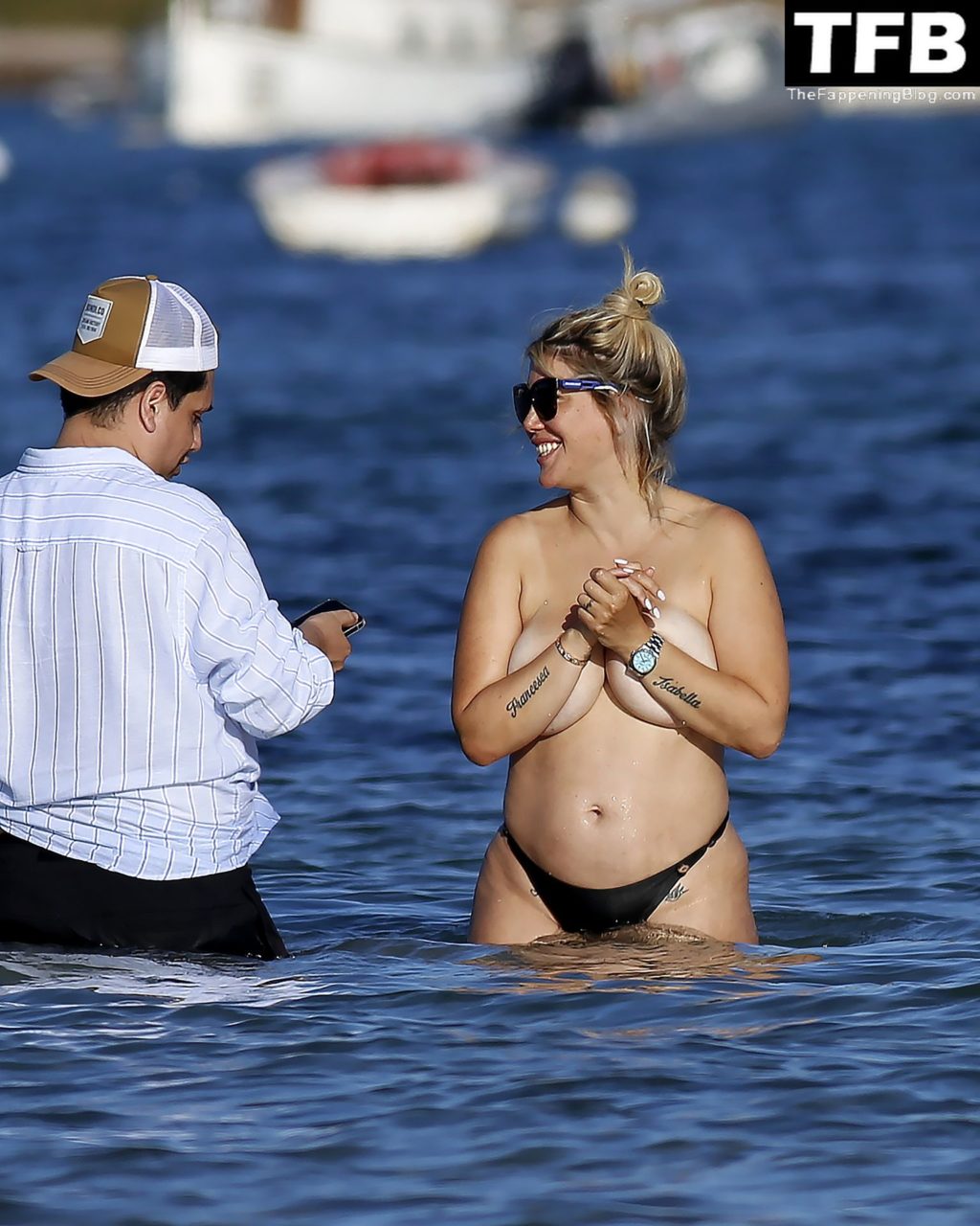 Wanda Nara Flashes Her Nude Boobs on the Beach in Ibiza (46 Photos)