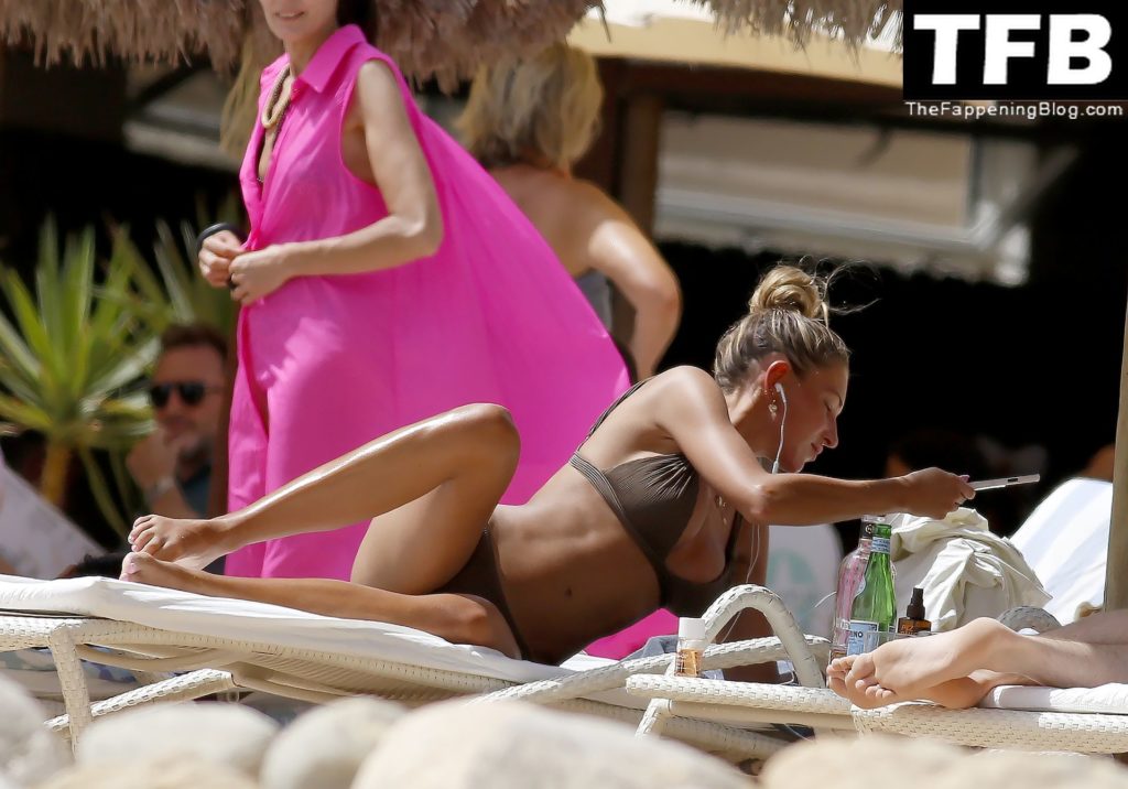 Zara McDermott is Seen in a Bikini on the Beach in Ibiza (28 Photos)