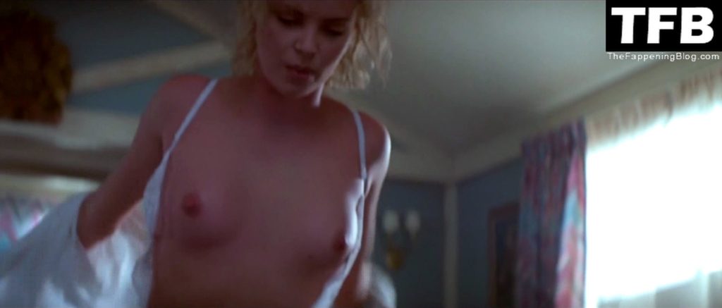 Charlize Theron Nude &amp; Sexy Collection – Part 2 (150 Photos)
