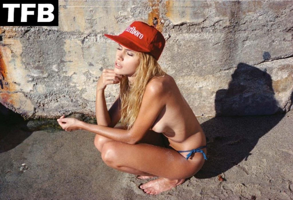 Juliane Snekkestad Nude &amp; Sexy Collection (13 Photos)