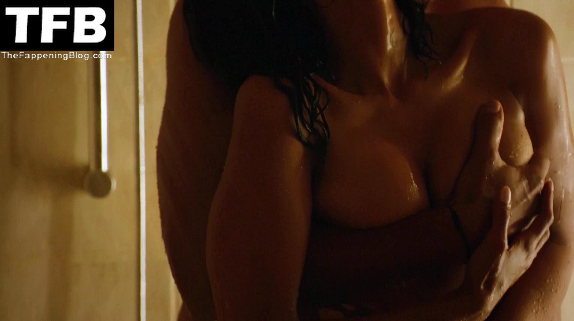 Sharon leal desnuda