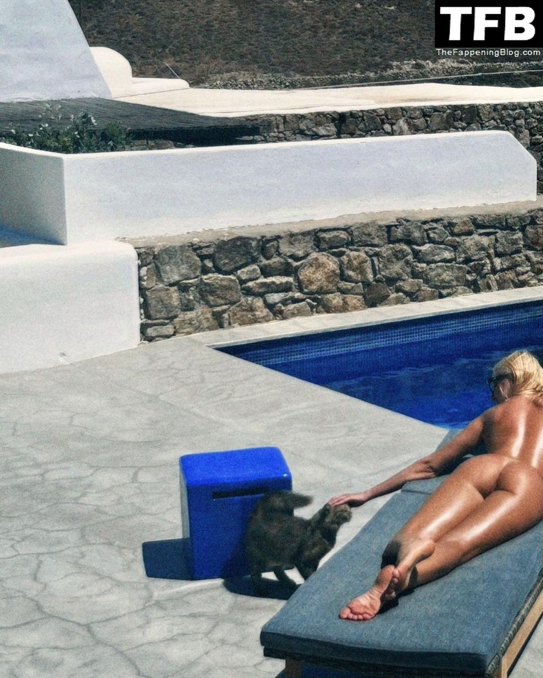 Alexandra-Stan-Nude-The-Fappening-Blog-1.jpg