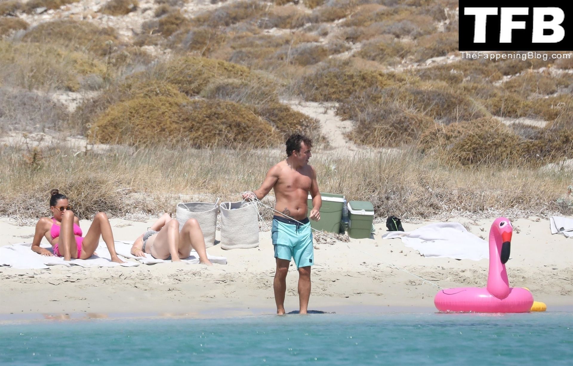Andrea Schlager Enjoys the Beach with Fernando Alonso in Greece (57 Photos)