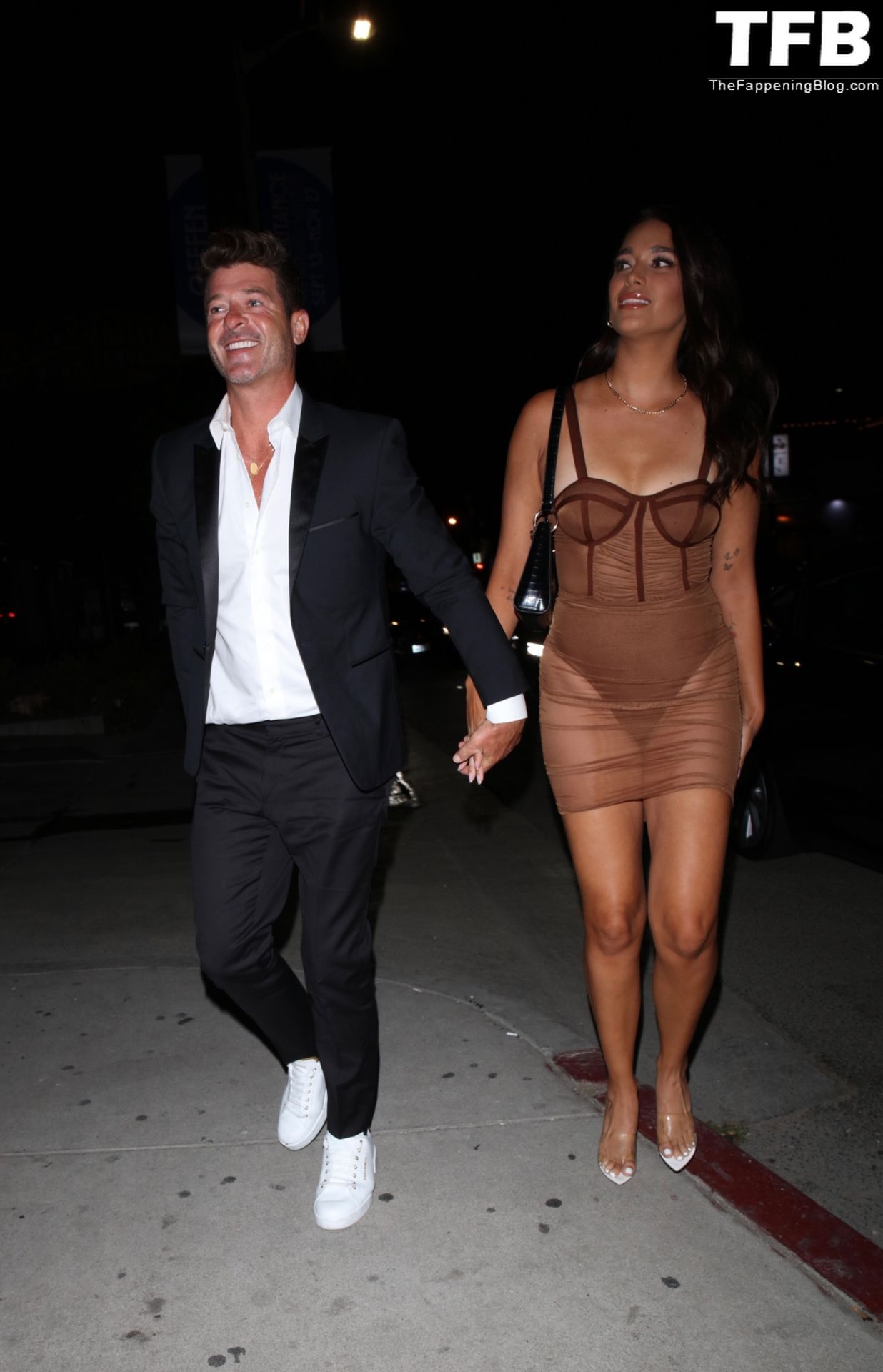 April Love Geary &amp; Robin Thicke are One HOT Couple (17 Photos)